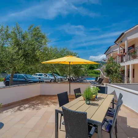 Apartmán Studio-apartment Mit Pool, Sauna, Whirlpool, Bbq