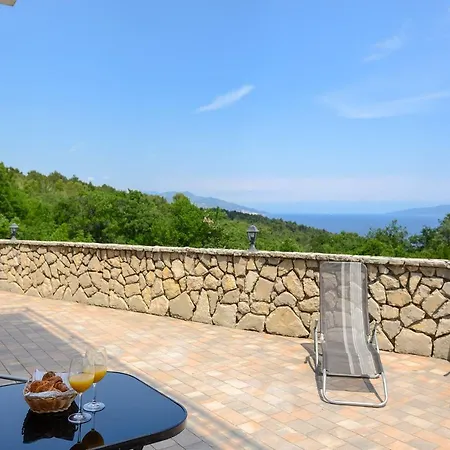 Studio-apartment Mit Pool, Sauna, Whirlpool, Bbq Daire