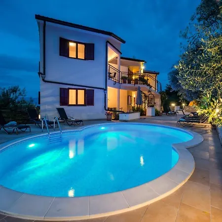 Apartmán Studio-apartment Mit Pool, Sauna, Whirlpool, Bbq *