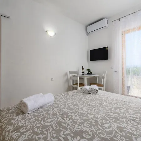 Apartmán Studio-apartment Mit Pool, Sauna, Whirlpool, Bbq