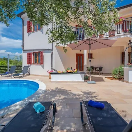 Apartmán Studio-apartment Mit Pool, Sauna, Whirlpool, Bbq *
