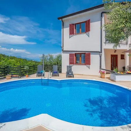 Studio-apartment Mit Pool, Sauna, Whirlpool, Bbq شقة *